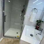 Entier Sur - 4 Voyageurs Apartment