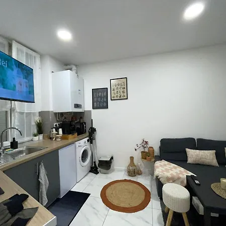 Entier Sur - 4 Voyageurs Appartamento Reims