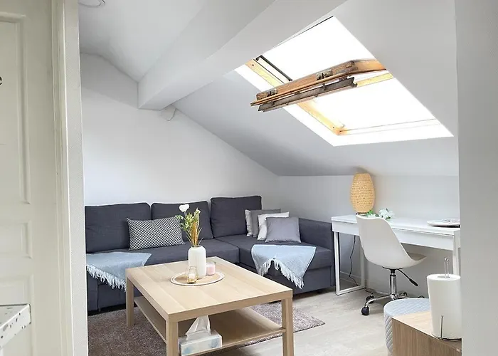 Entier Sur - 4 Voyageurs Apartment Reims